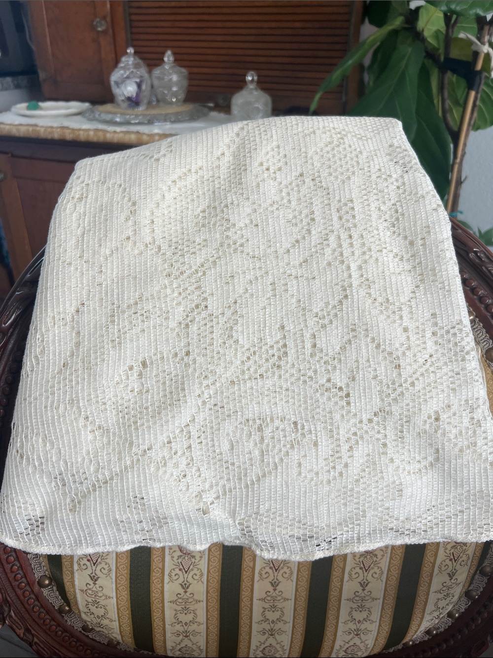 Cream Lace Round Table Cloth  - Home Dining